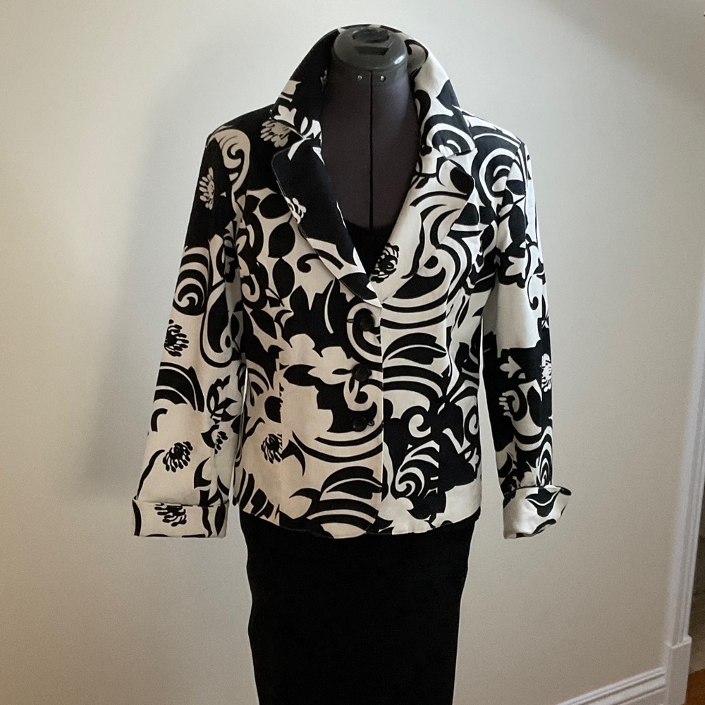 Black and White Patterned Blazer